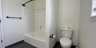 Grand 5 Bedroom Home Featuring 19ft Ceilings, Family Room & Main-Level Suite Gallery 62