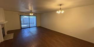 NW Condo Near Shopping Center Available Now! Gallery 5
