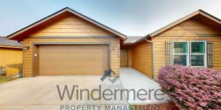 230 Chapra St *fully fenced back yard* Gallery 1