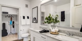 The Everly Gallery 16