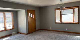 Charming Home in Prime Minot Location Gallery 4