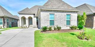 3 Bedroom 2 Bathroom House in Ascension Parish Gallery 1