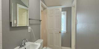 Spacious 4-Bedroom Single Family House in Baltimore Gallery 17