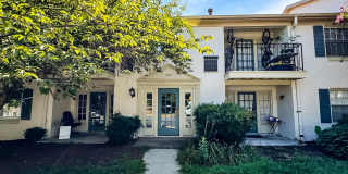 Charming 1 Bed 1 Bath + Den  Balcony In Cardinal Forest - Water Included! Gallery 1