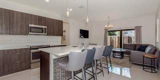 7809 NW 104th Avenue 7, Doral, FL 33178 Gallery 1