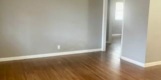 105 West 42nd Place Gallery 1