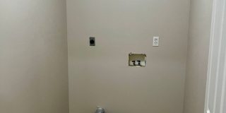 4 Bed, 2 Bath with Fenced Yard, Two-Car Garage, and Jetted Tub Gallery 11