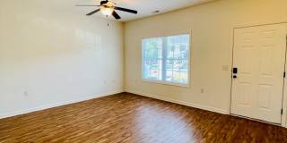 3 Bedroom, 2.5 Bath Two Level Townhouse Gallery 3