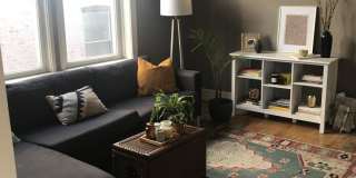 916 North Damen Ave. Gallery 2