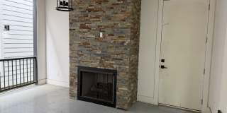 1602 Litton AvenueUnit A Gallery 21