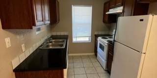 La Place 5th St Gallery 7