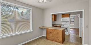 Charming 2 Bedroom Home Just Blocks from USC Campus with Great Parking & Move-In Ready Appeal Gallery 17