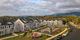 Half Off 1st Month's Rent! Pet-Friendly Crozet Townhome Gallery 1