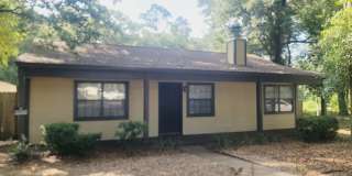 LOVELY NW 3/2 w/ Huge Fenced Yard, Washer/Dryer, & Solid Floors Throughout! Avail NOW for $1600/month! Gallery 1