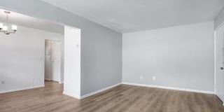 3225 Benjamin Avenue Gallery 13