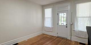 2 Bed / 2 Bath with Private Garage & Fenced Yard Gallery 4