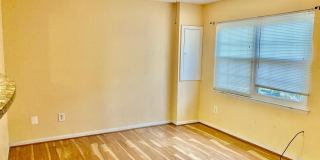 8864 WALUTES Circle Gallery 9