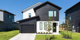 Luxury 4 Bedroom in South College Station Gallery 1