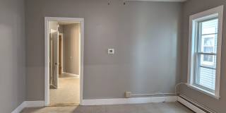 685 Massabesic Street Gallery 8