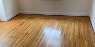 Lovely Two Bedroom Home on a Quiet Street Gallery 18