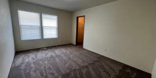 DuPont 2365 SF 3 bedroom plus loft home. Gallery 20