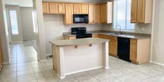 4 Bedroom/2 Bath Single Level Home in Anthem! Close to freeway & TSMC Plant! Gallery 9