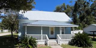 Charming 2 Bedroom  "Century Home" near downtown Mayo Gallery 1