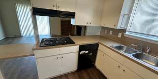 3 Bedroom, 2 Bathroom, 2 car garage Gallery 24