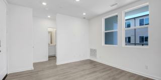 Coming Soon! Modern 2 Bed, 2 Bath Condo in Prime Ontario Location. Gallery 16
