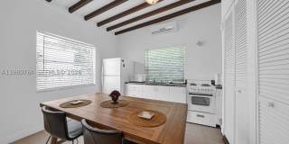 1044 SW 13th Ct Gallery 9