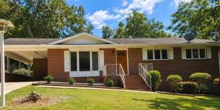 Gorgeous home located in Saks! Gallery 1