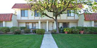 Beautiful 4BR/2.5BA Condo in Tanglewood!!! Gallery 1