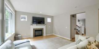 5bd/3.5ba Bellevue Hoome Gallery 15