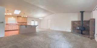3 bedroom rambler on corner lot Gallery 12