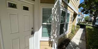 Beautiful 3 Bedroom 3 Bath Townhome with Loft in Orange! Beautiful 3 Bedroom 3 Bath Townhome with Loft in Orange! Gallery 3