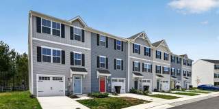 Charming 3BR Townhome in Cambridge Gallery 1