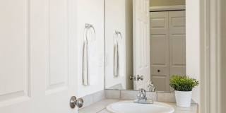 Charming 3 Bedroom Townhome in Highlands Neighborhood Gallery 12