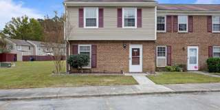 Townhouse Available first of the year in Jacksonville! Gallery 1