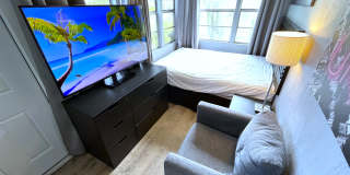 304 North Keech Street - Room 1 Gallery 1