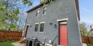 Newly Renovated 2 Bed, 2.5 Bath Furnished Home in Columbus Gallery 29