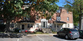 Edgewood - The Grove - 3 Bedroom 1 Bath Gallery 1