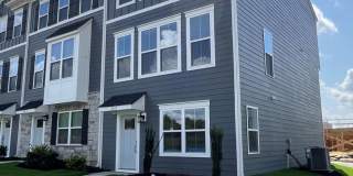 Brand New End Unit 4 Bed Townhome in Steele Creek Brand New End Unit 4 Bed Townhome in Steele Creek Gallery 1