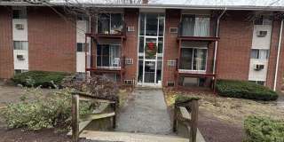 10 Longwood Dr Gallery 1