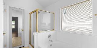 3 Bed, 2 Bath Home with Community Pool in Georgetown Gallery 31
