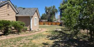 SPACIOUS, BRIGHT 2 BEDROOM - LARGE YARD Gallery 5