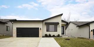Stunning 2-bedroom, 2-bathroom, 2-car Single Family Home In Raymore MO Gallery 1