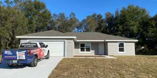 Custom Home - Desirable SW Ocala Neighborhood 3/2/2 **Won't Last** Gallery 1