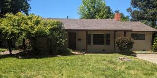 3 Bedroom House Near Shopping and Schools Gallery 1