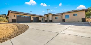 7760 Arrowhead Drive Gallery 1