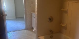 146 W Broad Street unit: 3Rd Floor Gallery 5